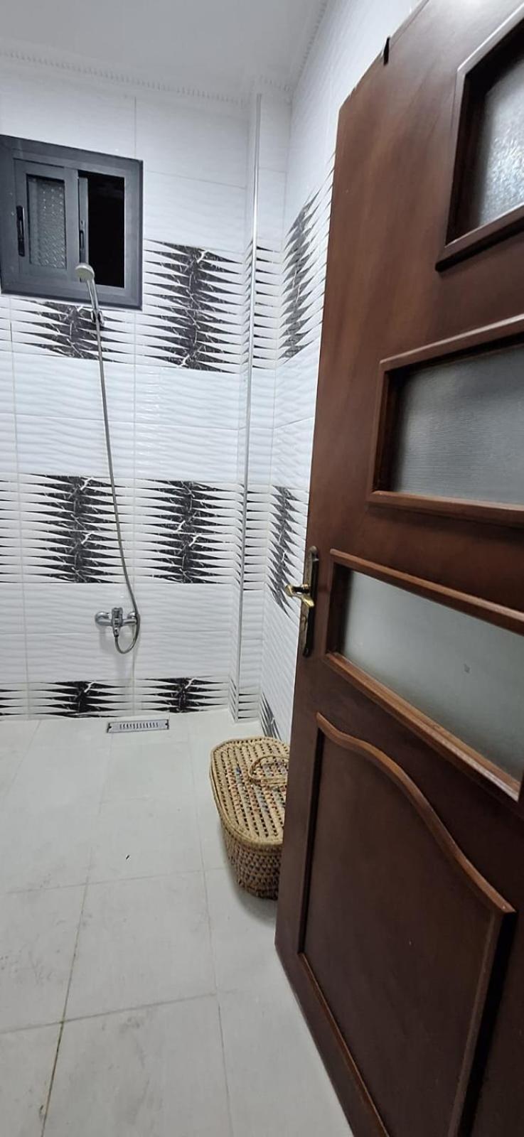 Dikki Hatba Louien Design Apartment *
